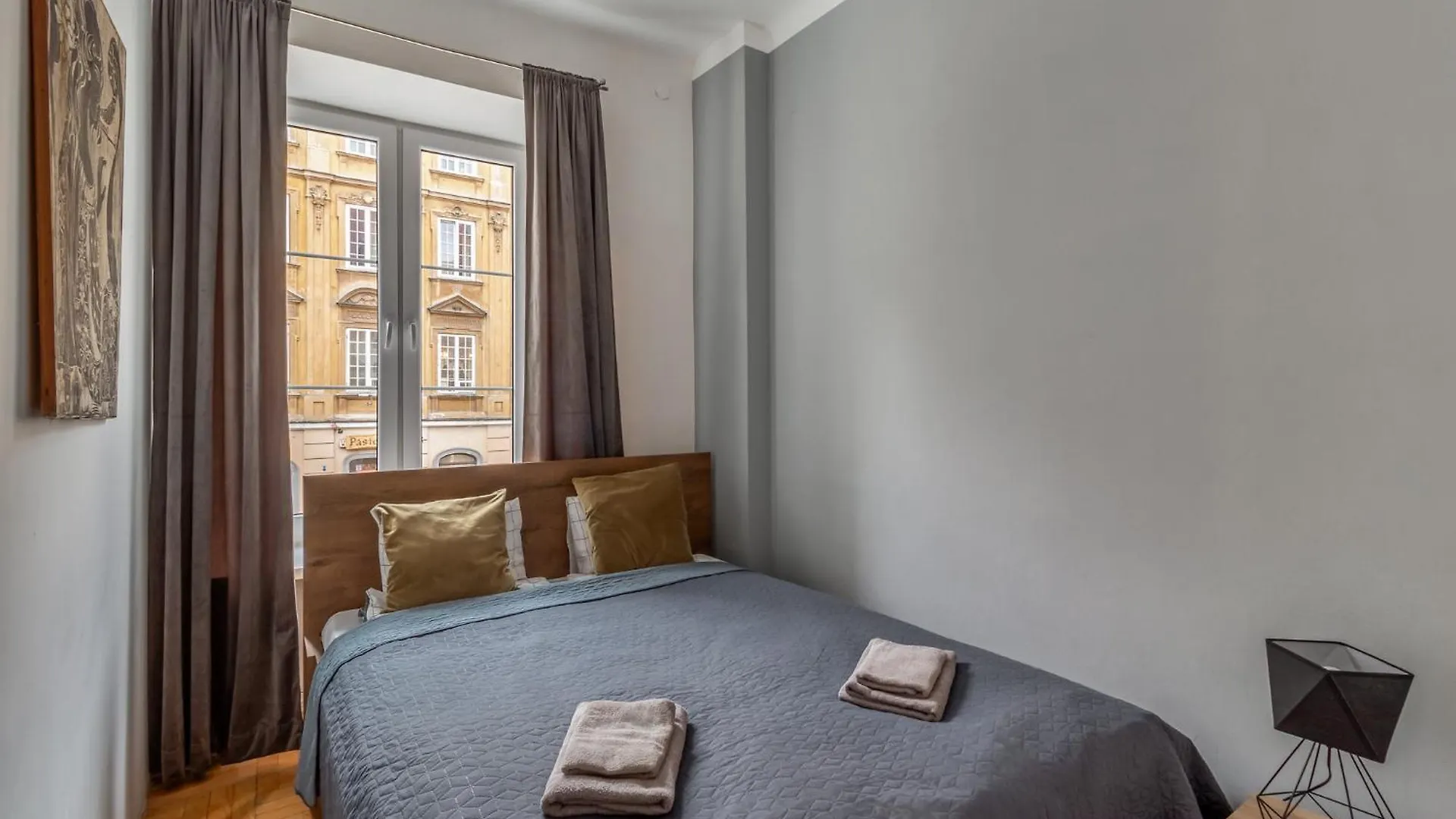Close-Golden Apartments In Warsaw - Old Town - 4 Bedrooms - Freta
