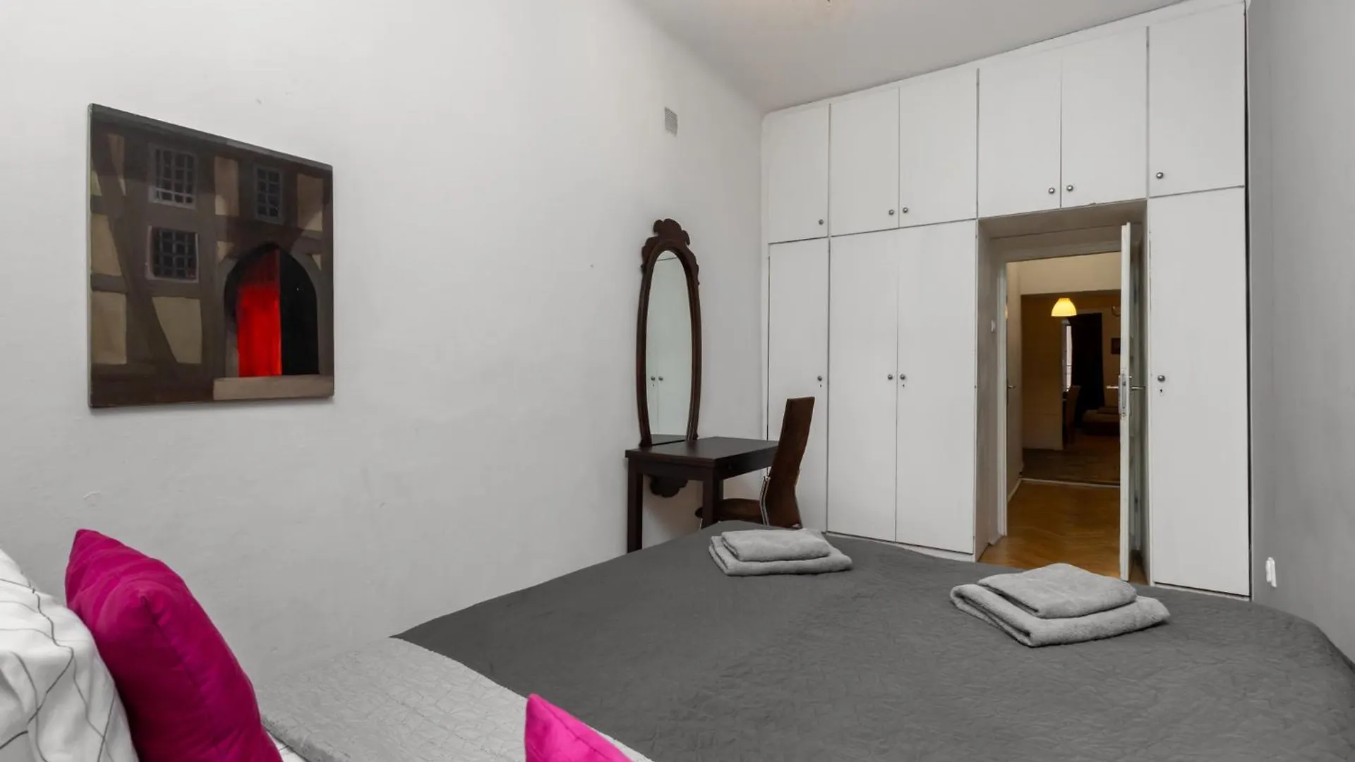Close-Golden Apartments In Warsaw - Old Town - 4 Bedrooms - Freta Polen